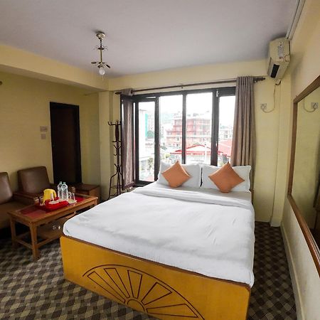 Hotel Travel Inn Pokhara Dış mekan fotoğraf